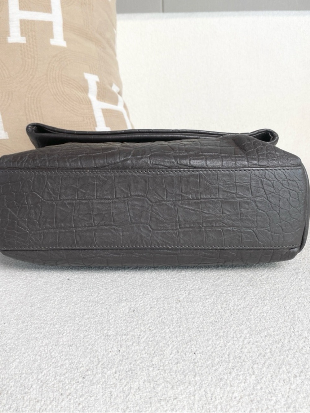 Saint Laurent | Hollywood Croc-Embossed Chain Bag Dark Gray | Good Condition - Picture 5 of 7